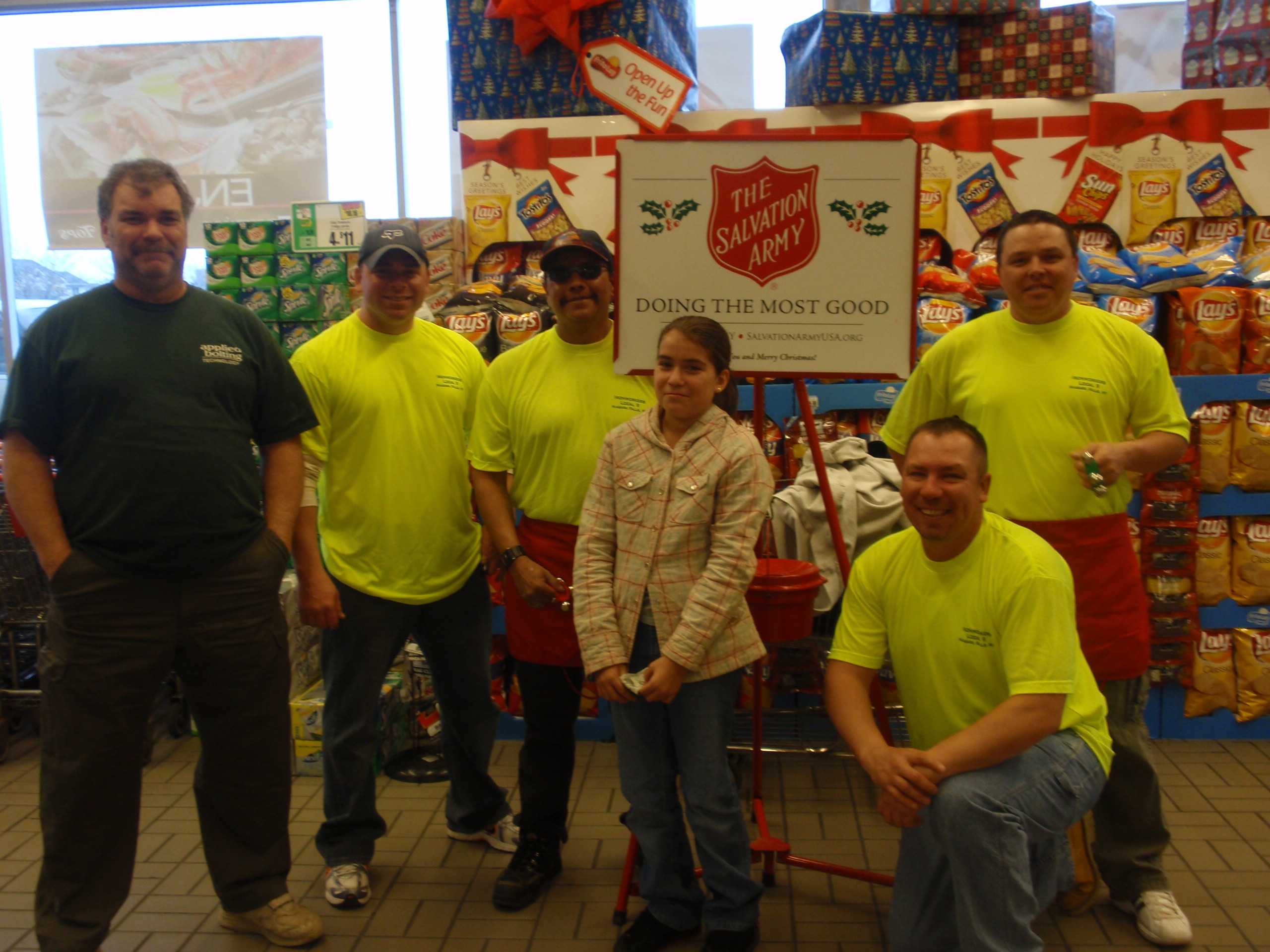 Union Members in Niagara County Volunteer Their Time To Help Raise Money For The Less Fortunate